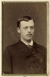 221512 Portret van jhr. mr. J.B. Coenen van 's Gravesloot, geboren 1853, advocaat te Utrecht, overleden 1912. Te halve ...